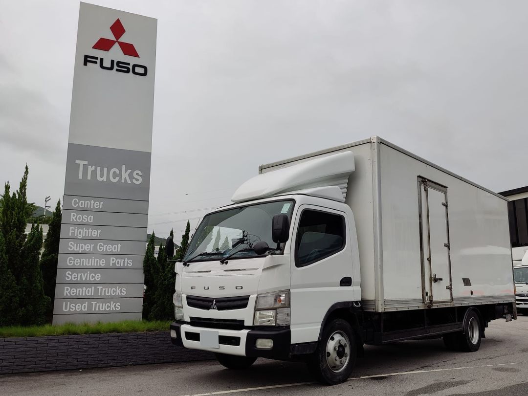 Mitsubishi FUSO Canter Pre-owned Truck 9 Tonnes