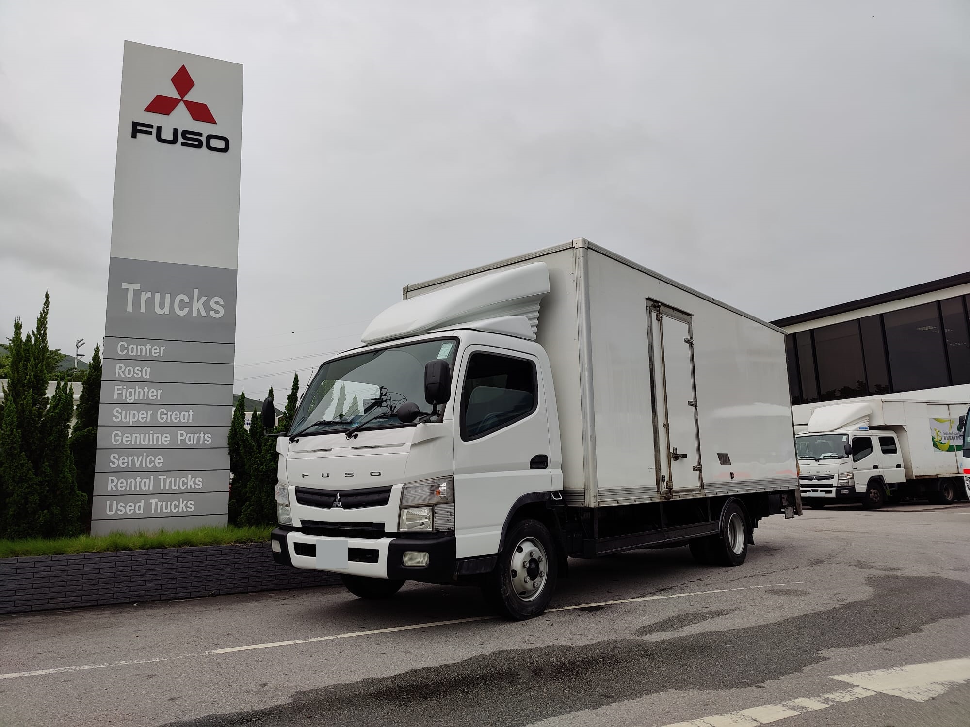 三菱 FUSO 9 噸易手車 Mitsubishi FUSO 9 Tonnes Pre-owned Truck